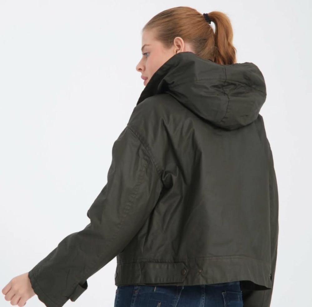 Kışlık yandan cepli kürk detaylı mont